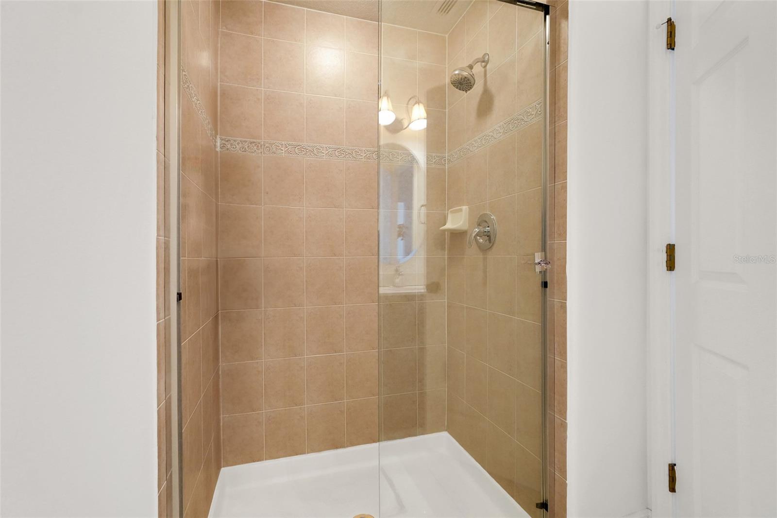 1631 LAKEMONT AVE, ORLANDO, FL, 32814