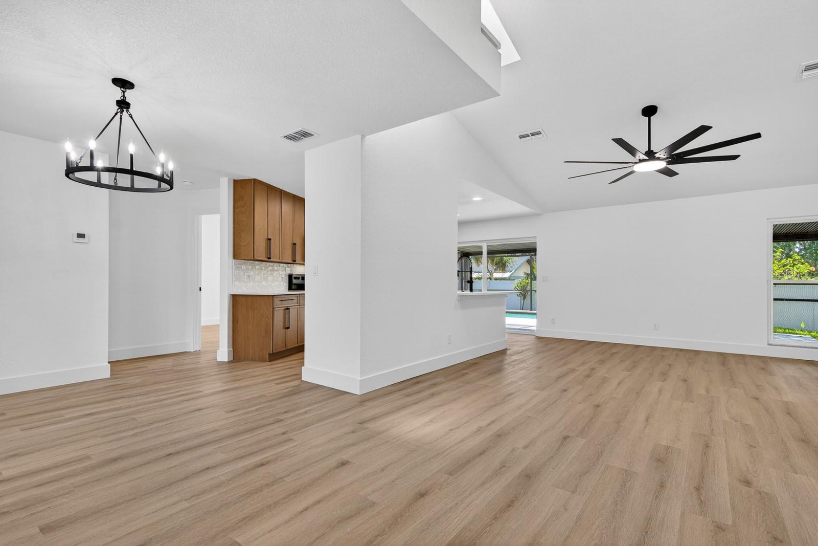 1043 RIDGE VIEW LN, PALM HARBOR, FL, 34683