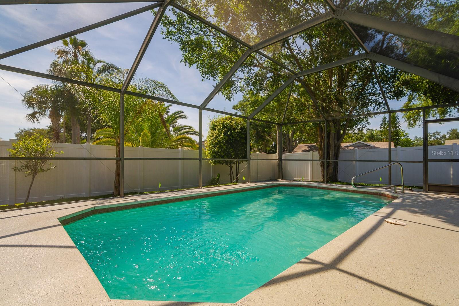 1043 RIDGE VIEW LN, PALM HARBOR, FL, 34683