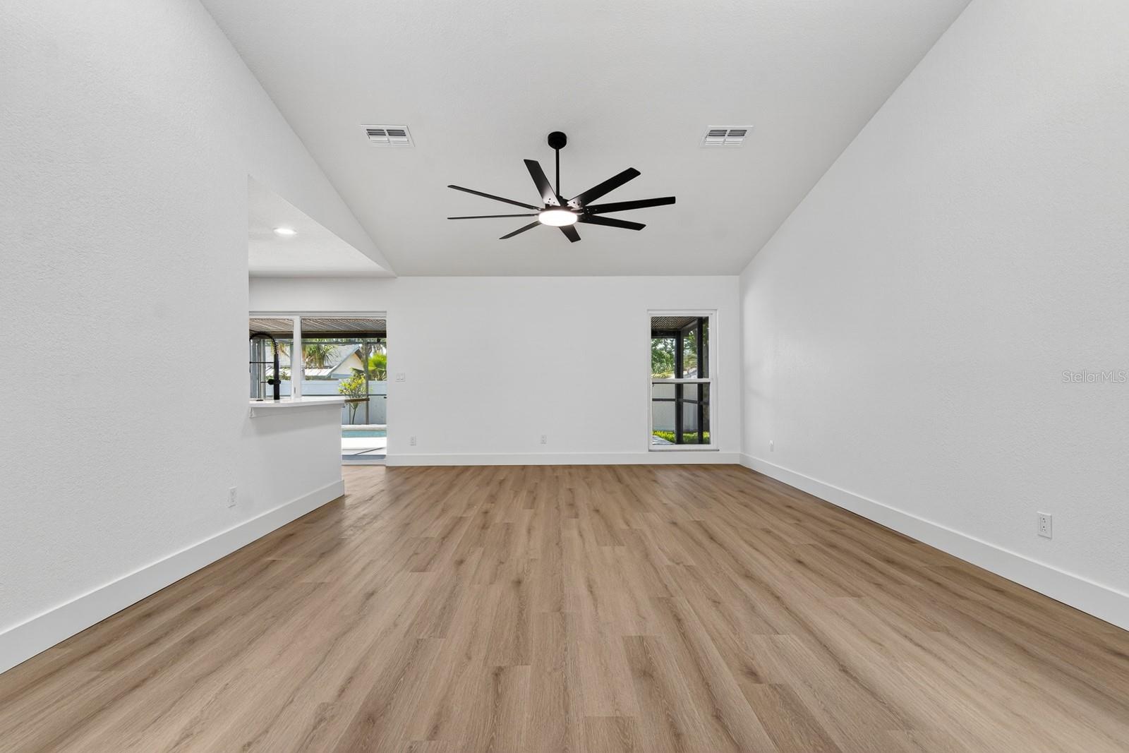 1043 RIDGE VIEW LN, PALM HARBOR, FL, 34683
