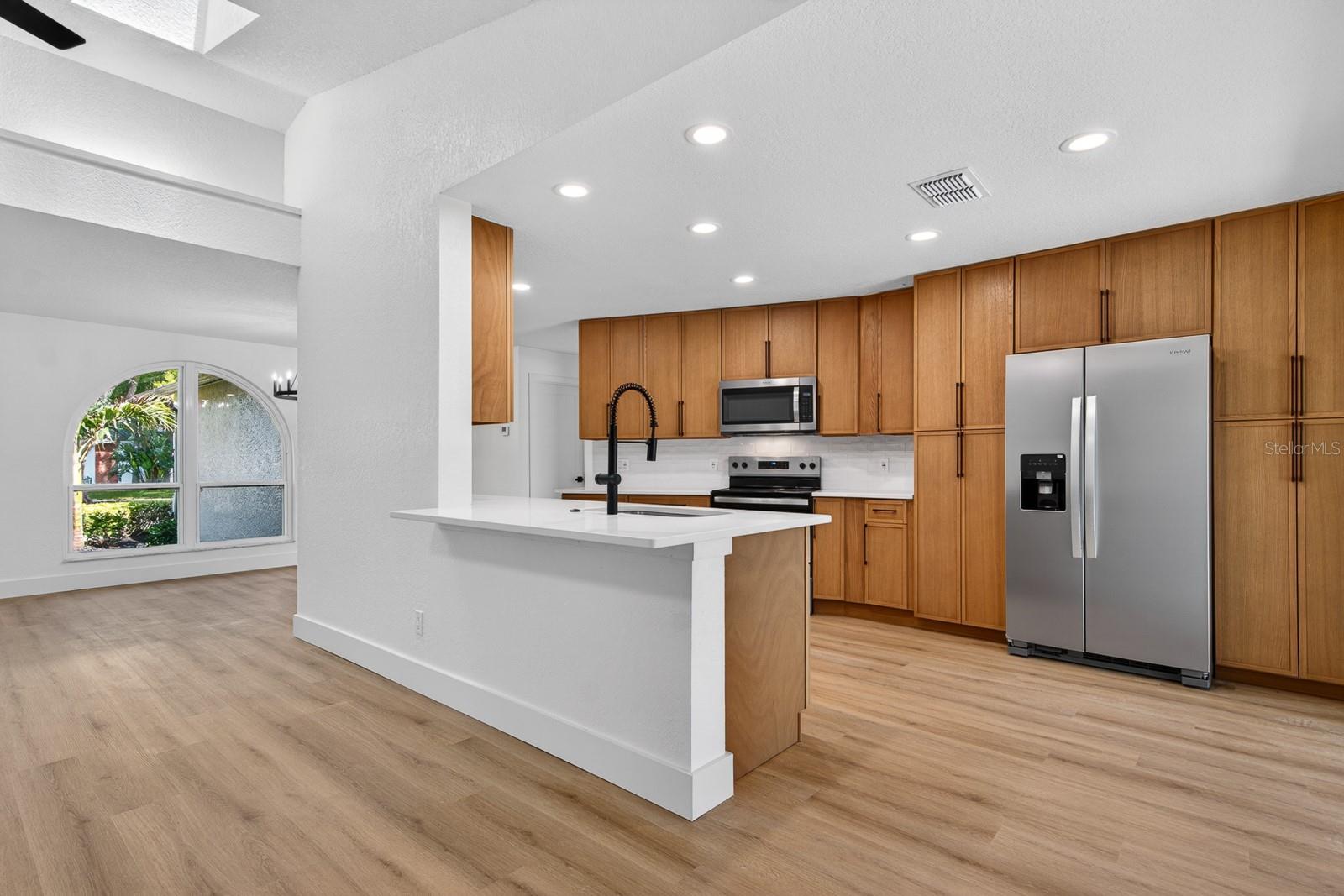 1043 RIDGE VIEW LN, PALM HARBOR, FL, 34683