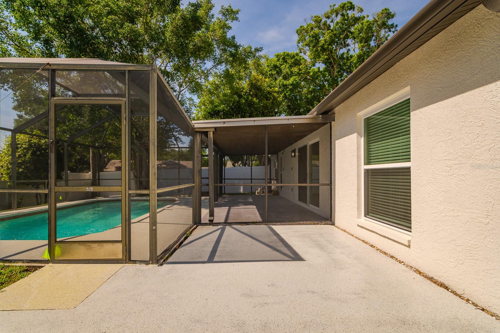 1043 RIDGE VIEW LN, PALM HARBOR, FL, 34683