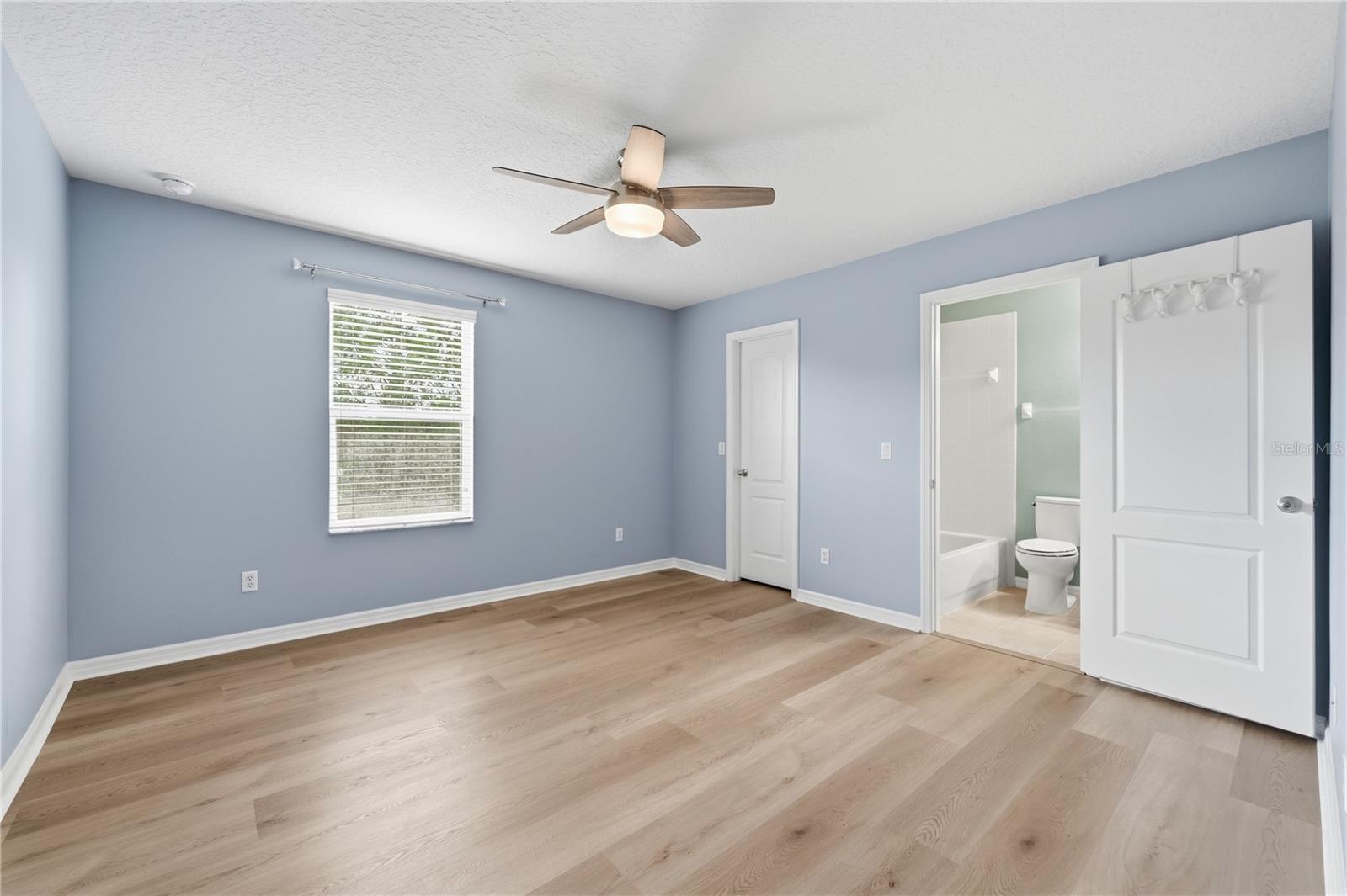 202 VICTORIA TRAILS BLVD, DELAND, FL, 32724