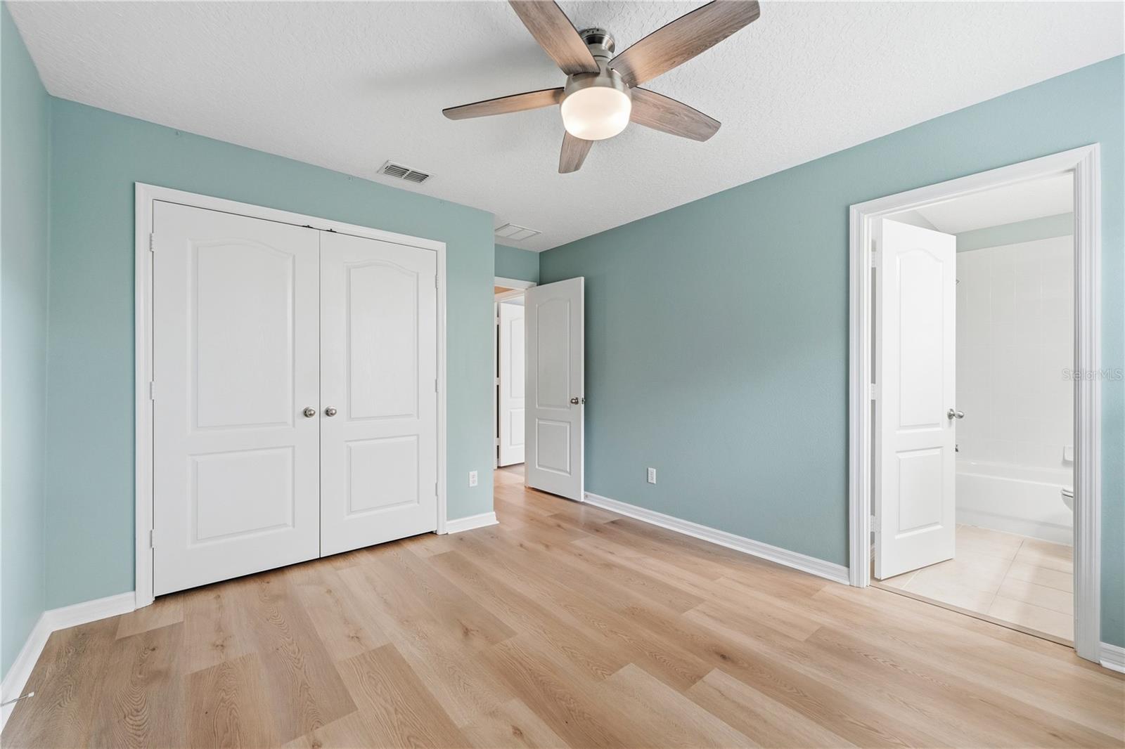 202 VICTORIA TRAILS BLVD, DELAND, FL, 32724