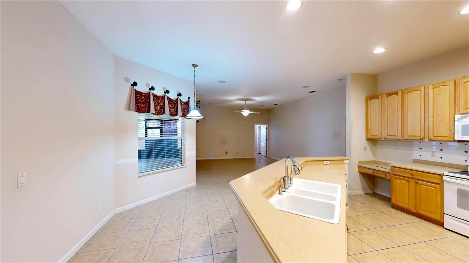 529 BELHAVEN FALLS DR, OCOEE, FL, 34761