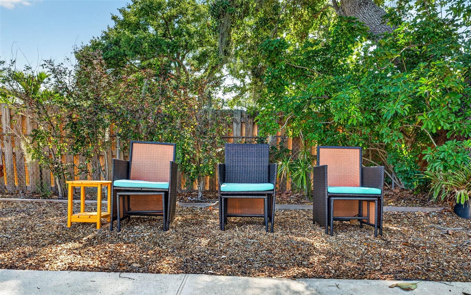 2220 LAUREN DR, LARGO, FL, 33774