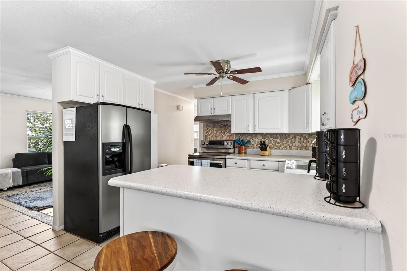 2220 LAUREN DR, LARGO, FL, 33774