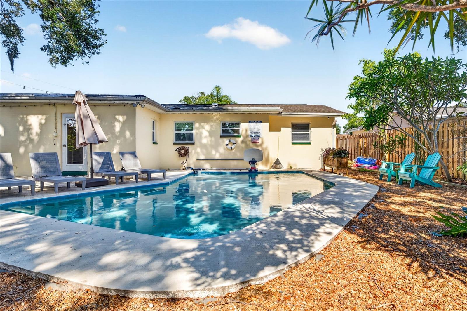 2220 LAUREN DR, LARGO, FL, 33774