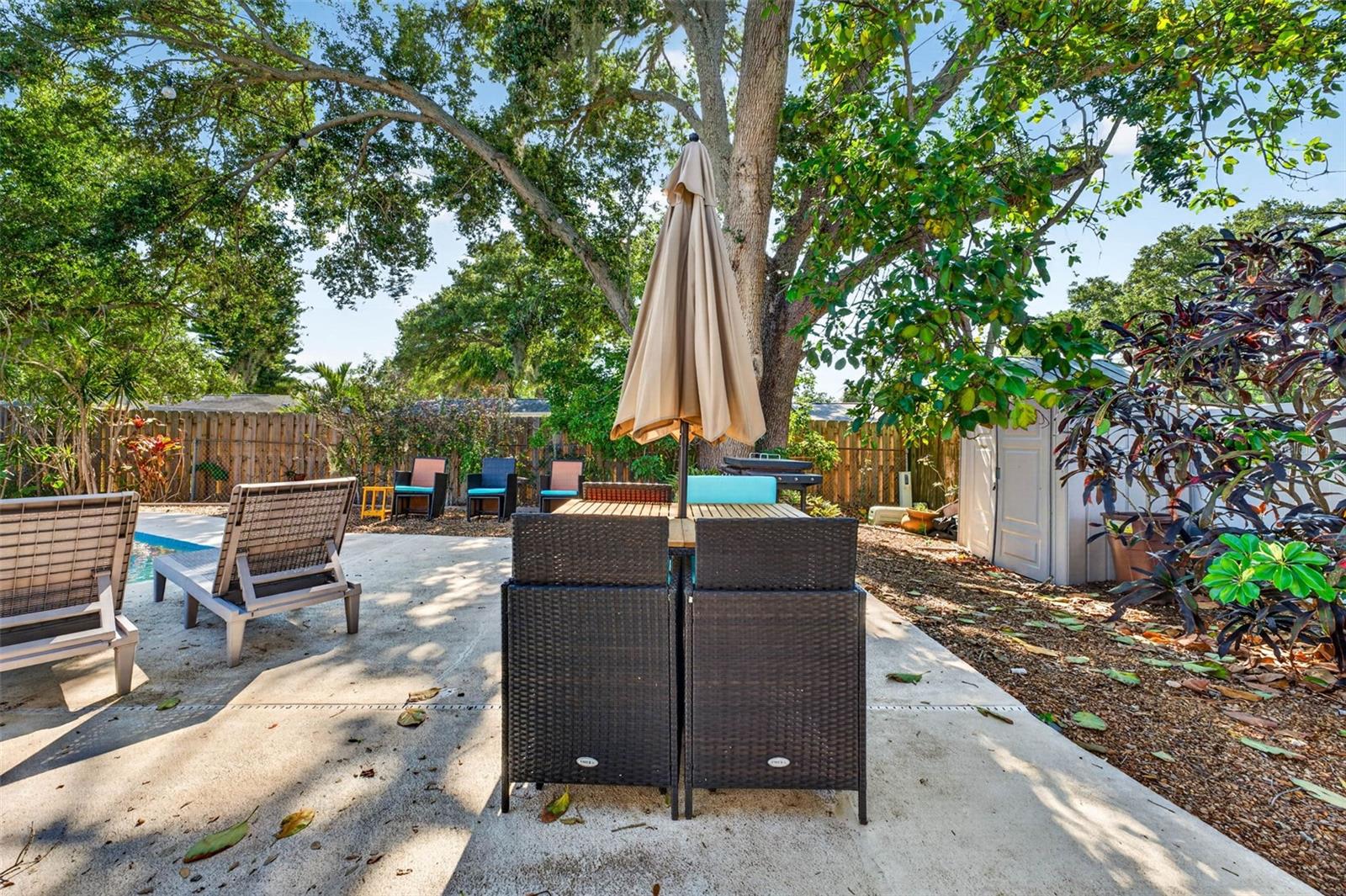 2220 LAUREN DR, LARGO, FL, 33774