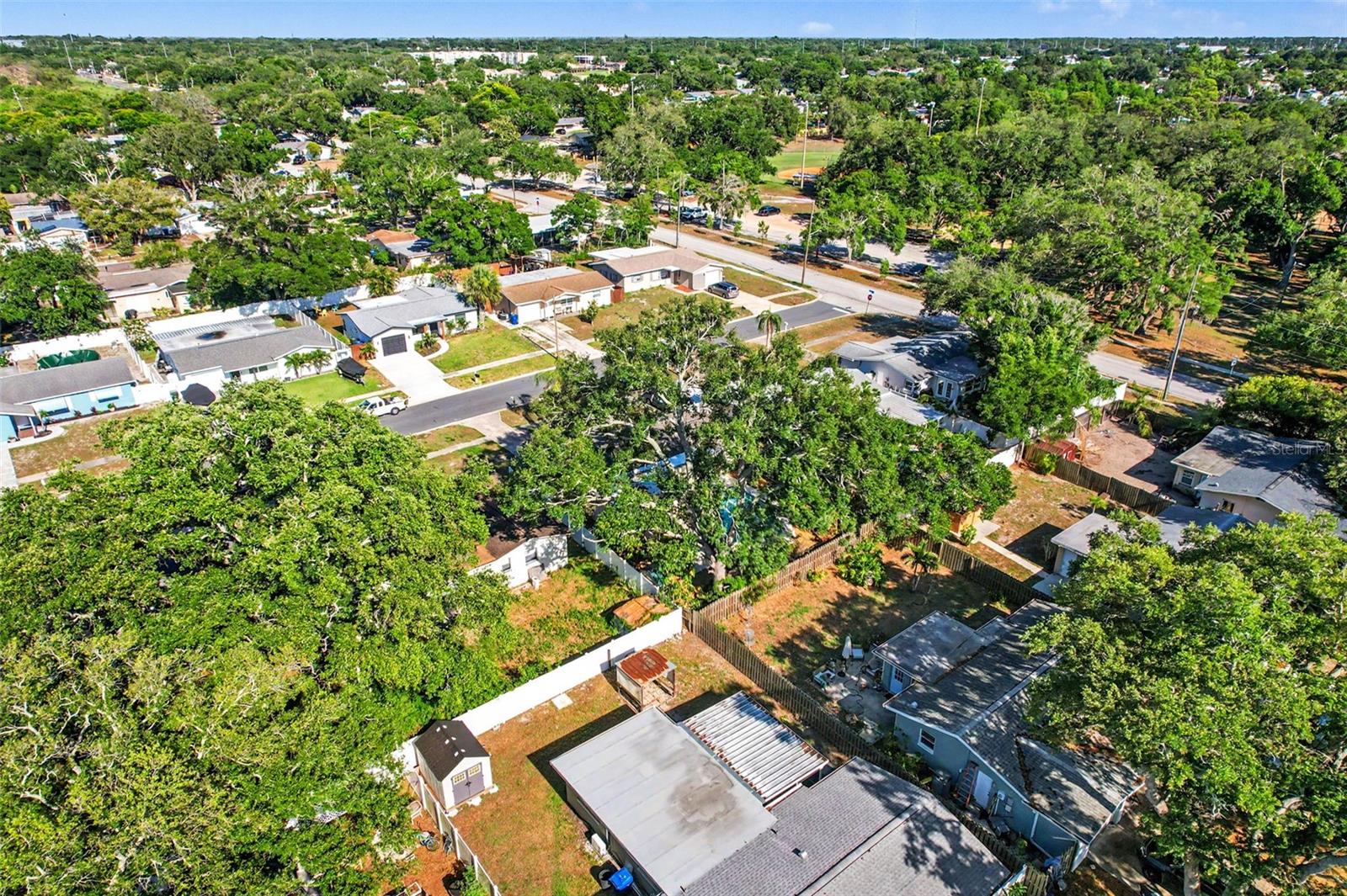 2220 LAUREN DR, LARGO, FL, 33774