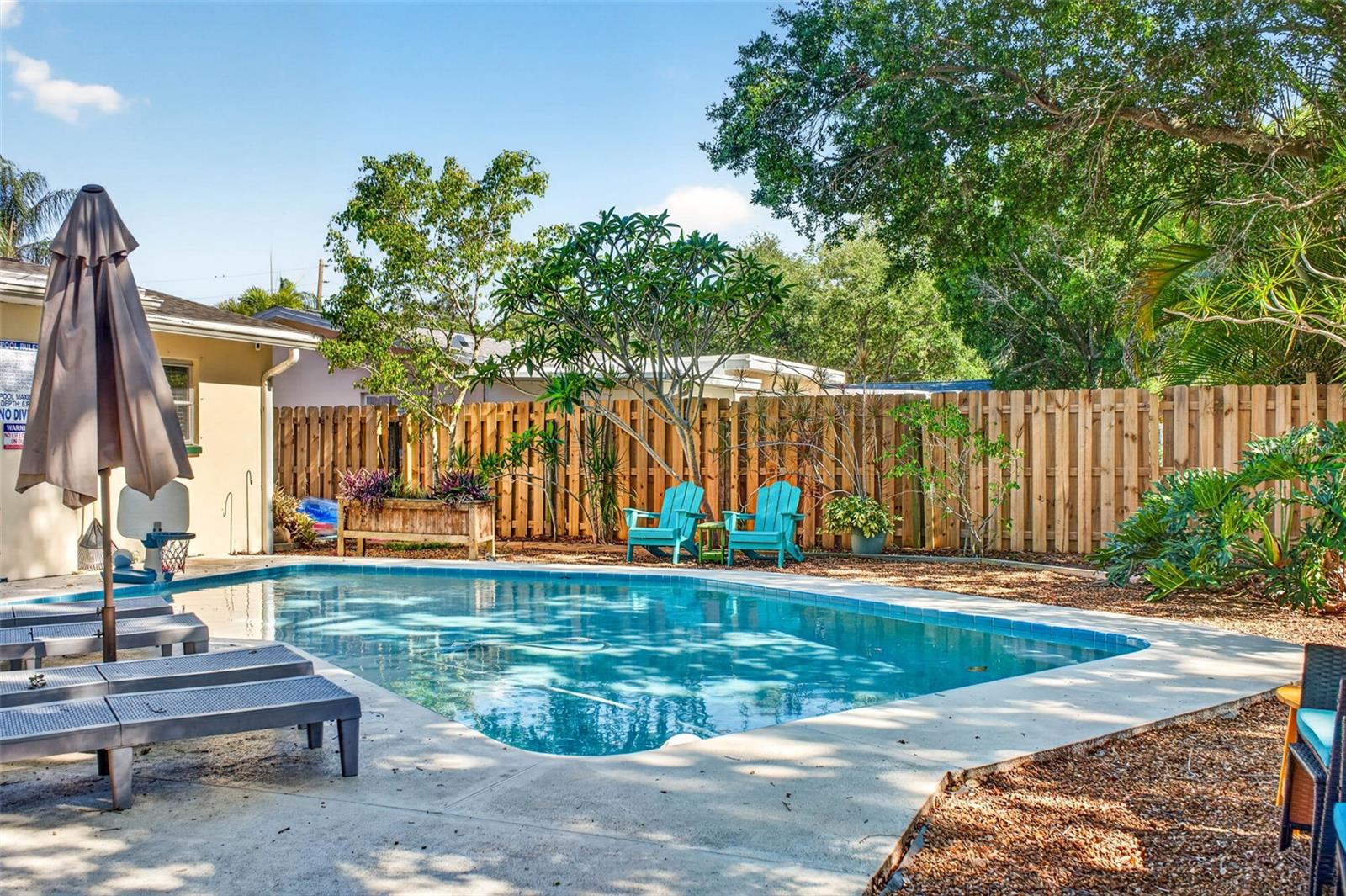 2220 LAUREN DR, LARGO, FL, 33774
