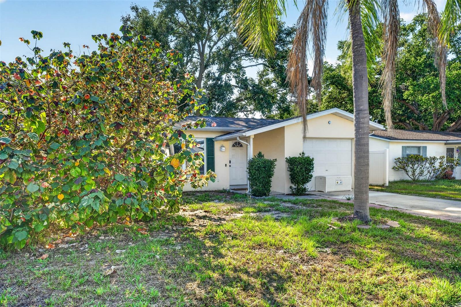 2220 LAUREN DR, LARGO, FL, 33774