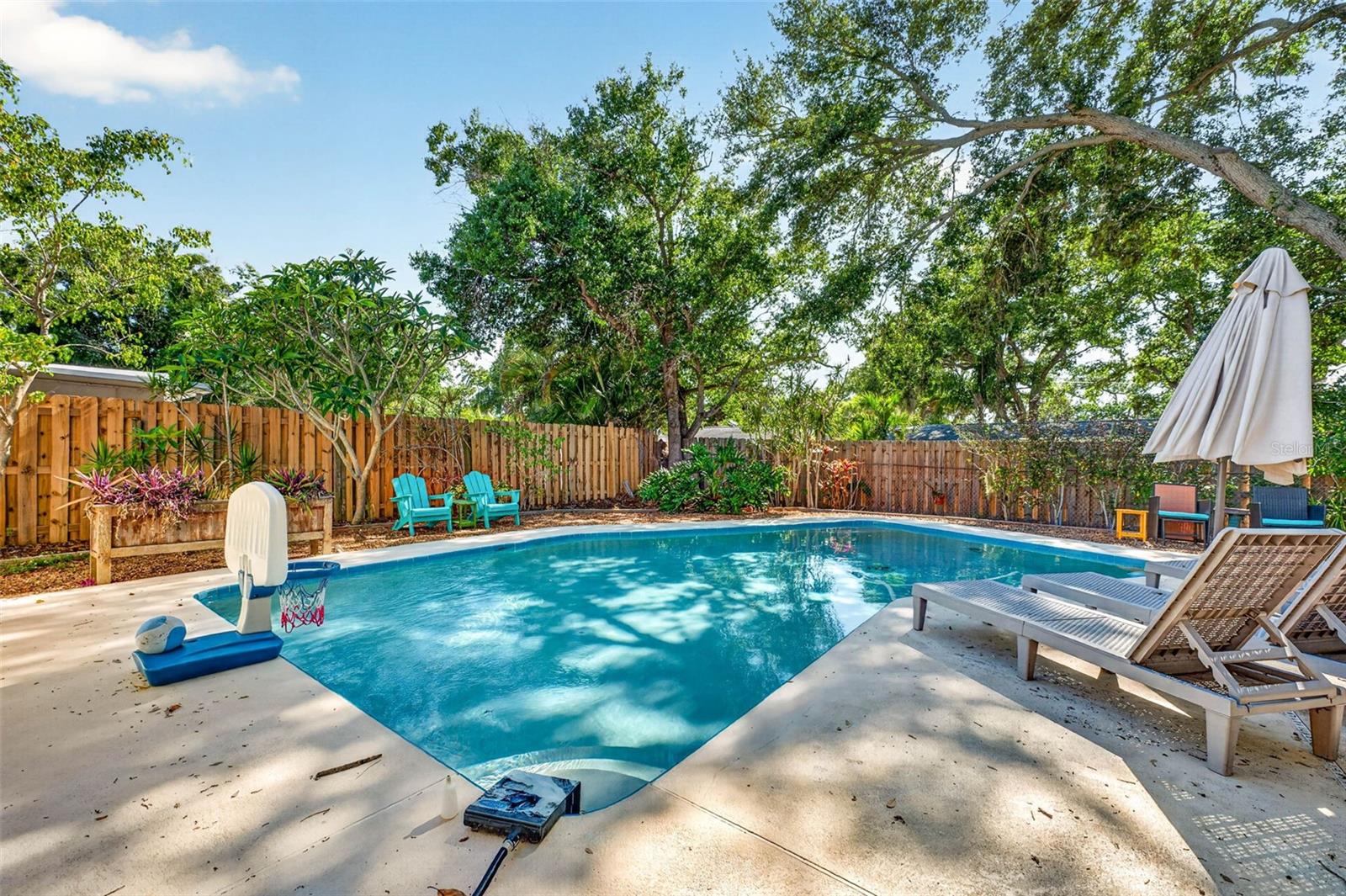 2220 LAUREN DR, LARGO, FL, 33774