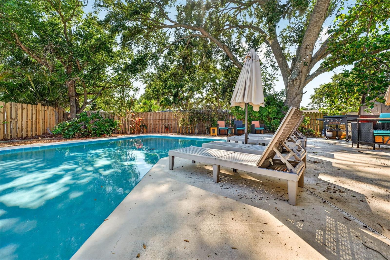 2220 LAUREN DR, LARGO, FL, 33774