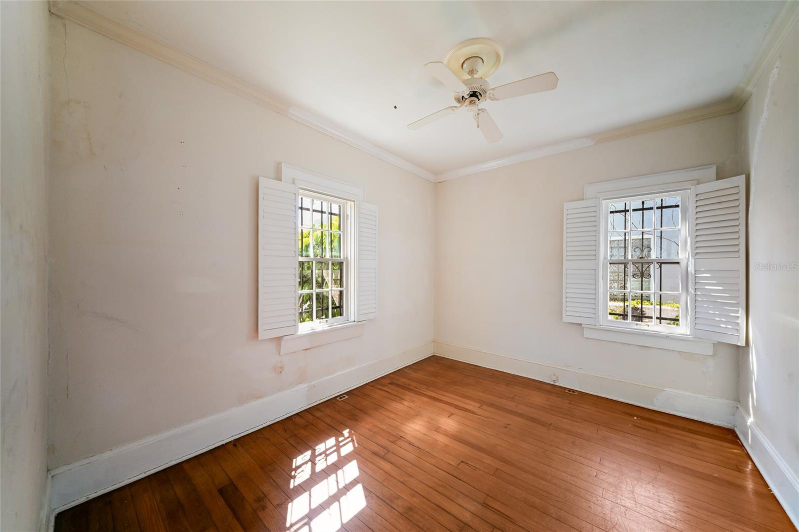 411 BURNS COURT, SARASOTA, FL, 34236