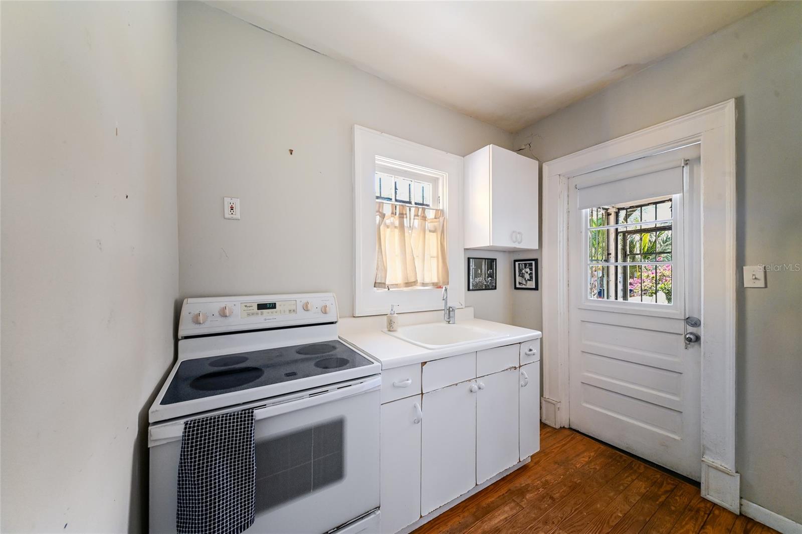 411 BURNS COURT, SARASOTA, FL, 34236