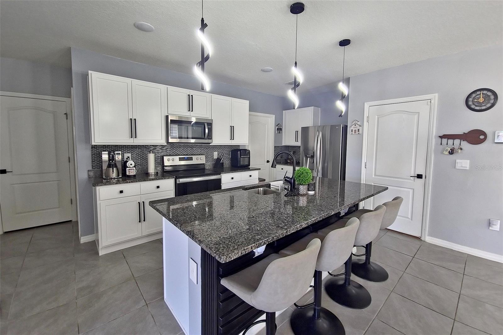 1292 CASCADES AVE, DAVENPORT, FL, 33837