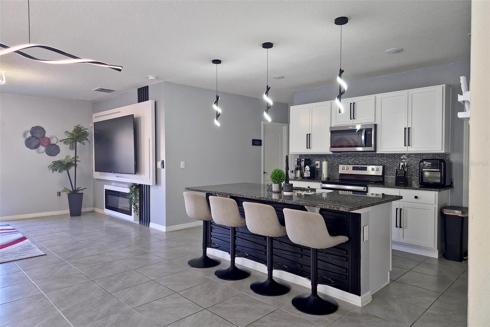 1292 CASCADES AVE, DAVENPORT, FL, 33837