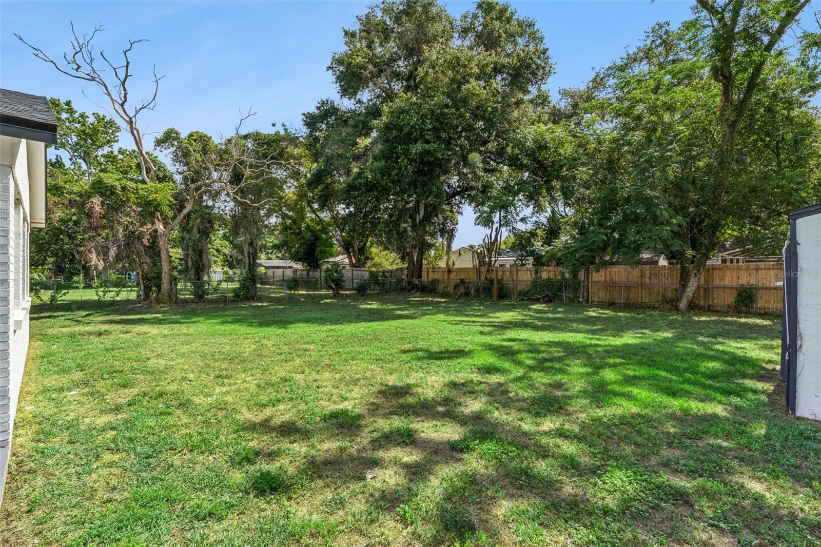 670 VINCENT DR, MOUNT DORA, FL, 32757