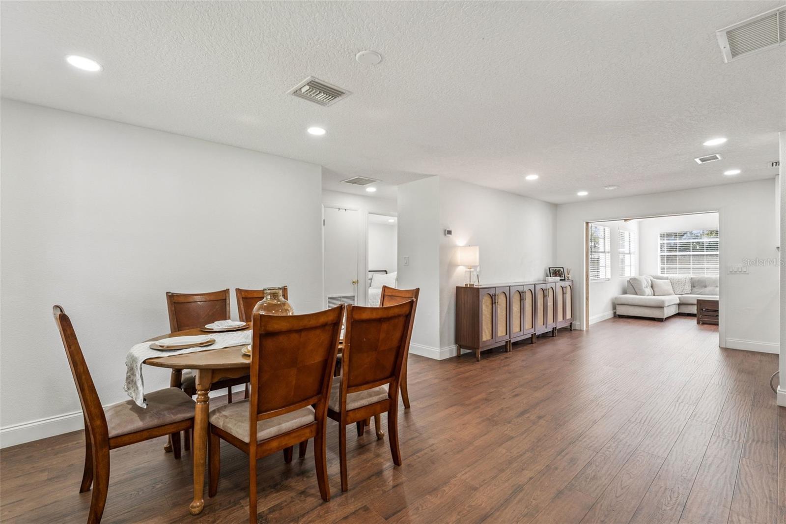 670 VINCENT DR, MOUNT DORA, FL, 32757