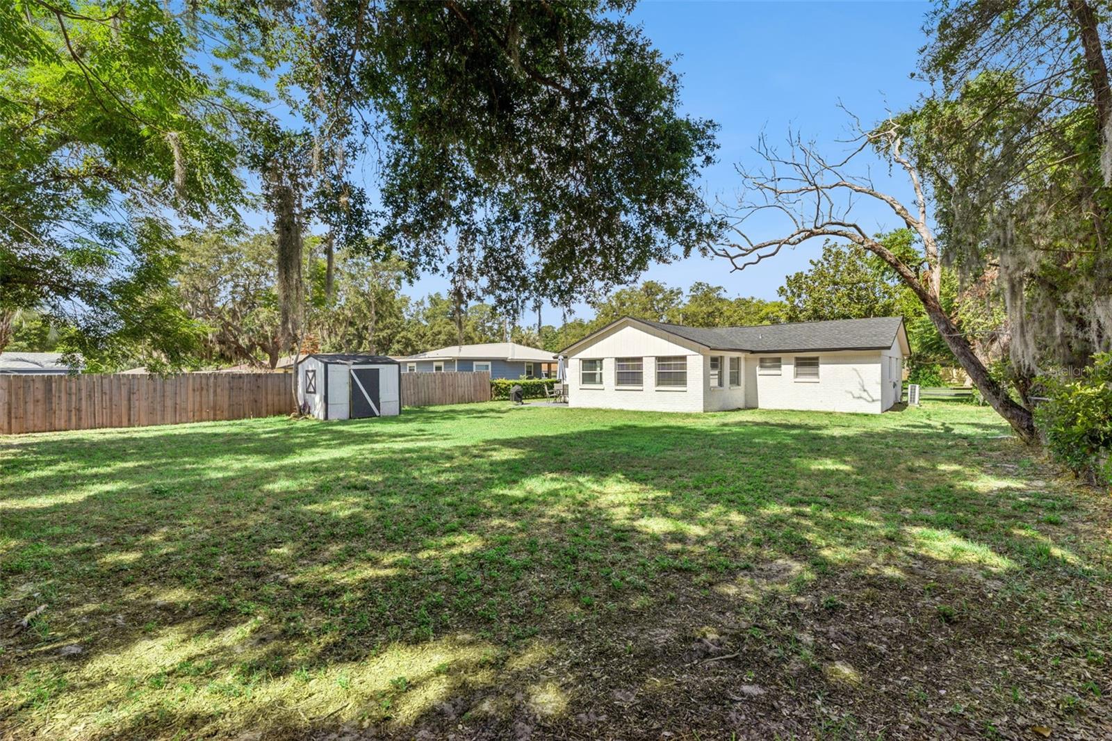 670 VINCENT DR, MOUNT DORA, FL, 32757