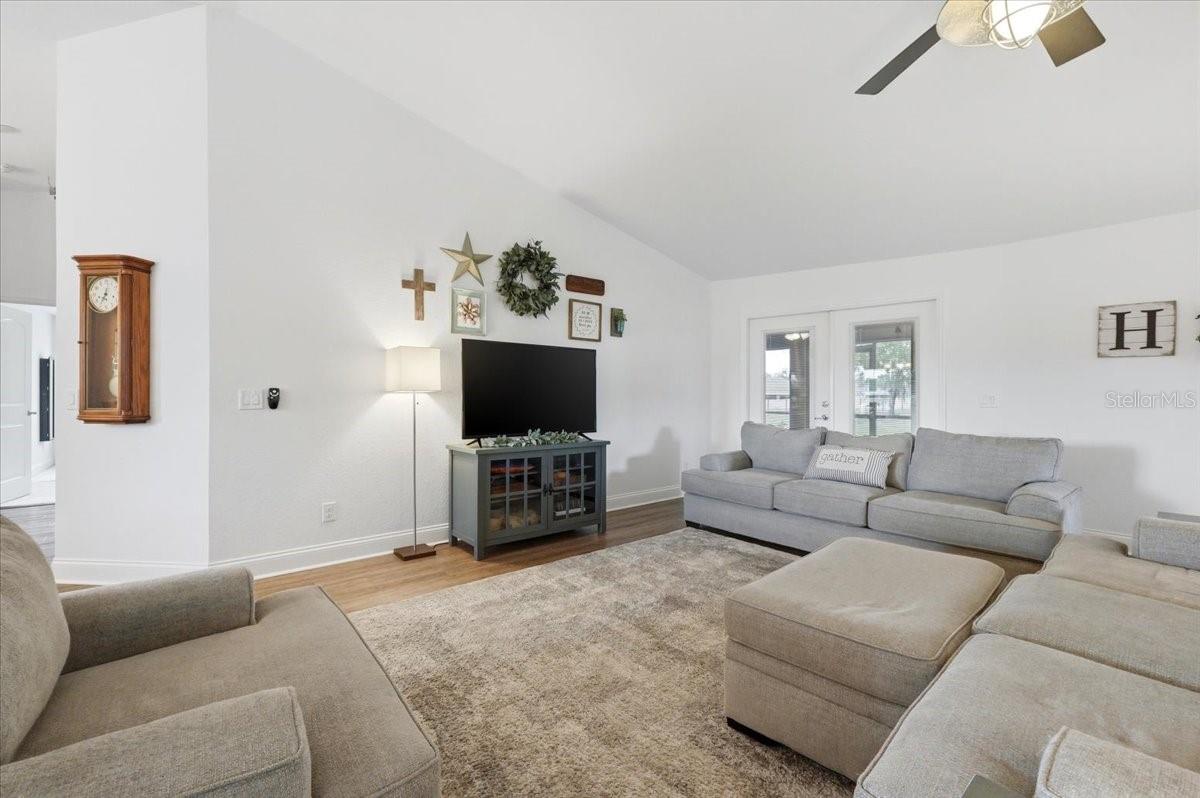 1233 PARKER RD, LAKELAND, FL, 33811