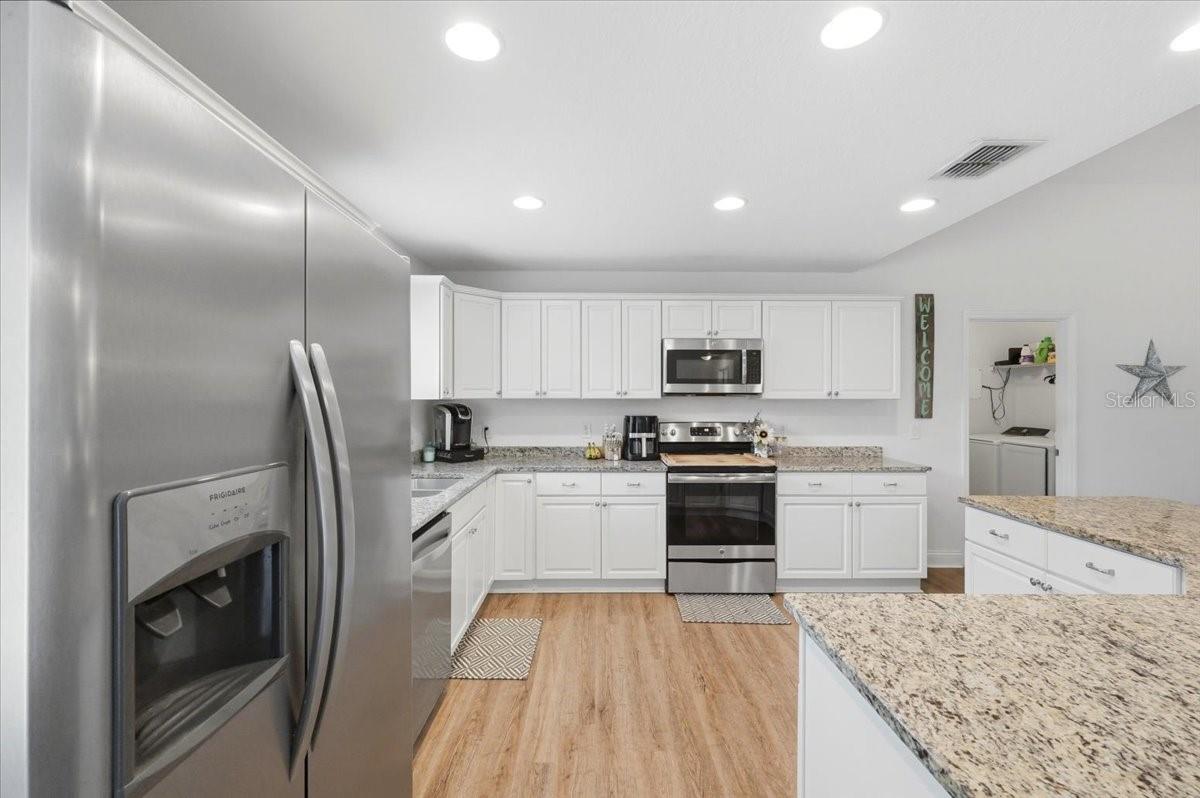 1233 PARKER RD, LAKELAND, FL, 33811