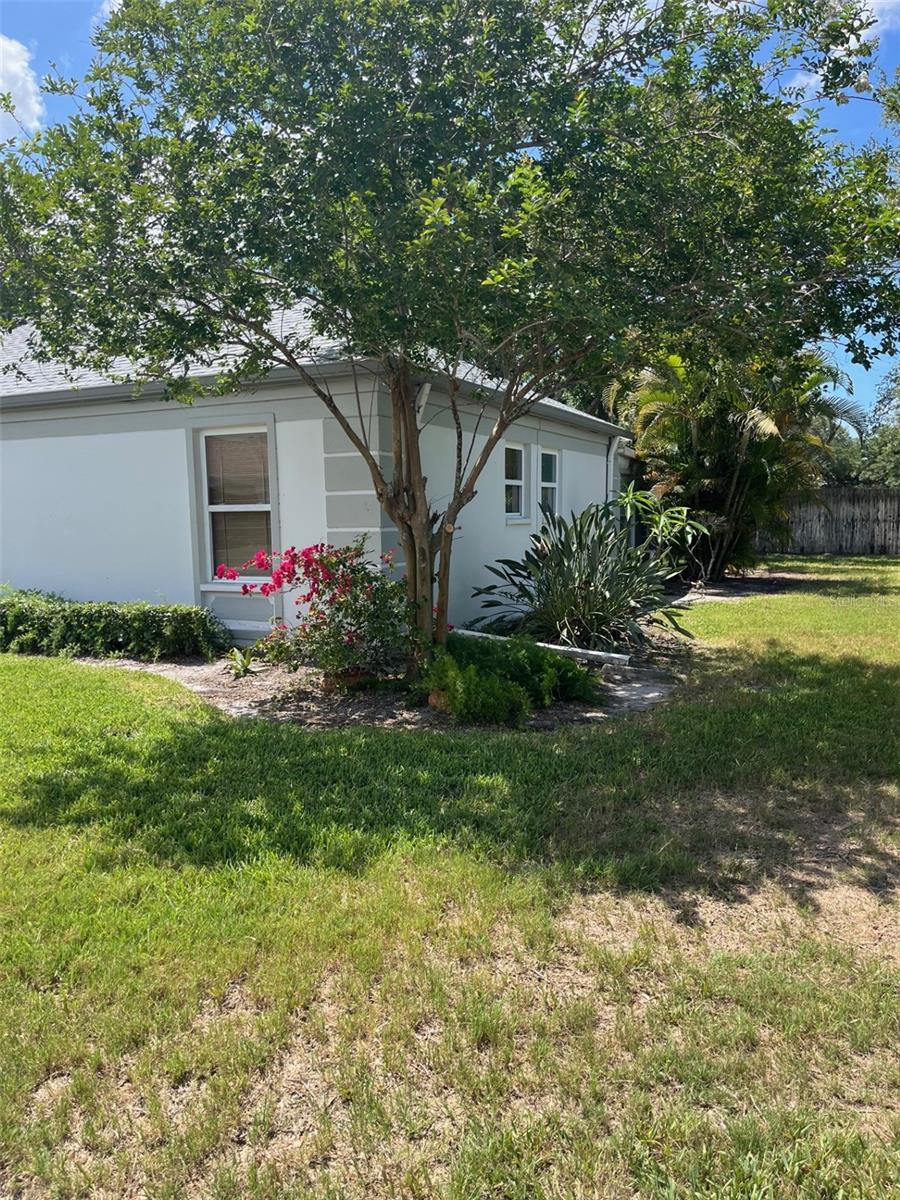 8372 CANDLEWOOD RD, SEMINOLE, FL, 33777