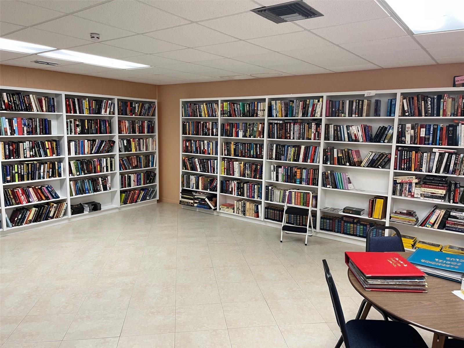 8372 CANDLEWOOD RD, SEMINOLE, FL, 33777