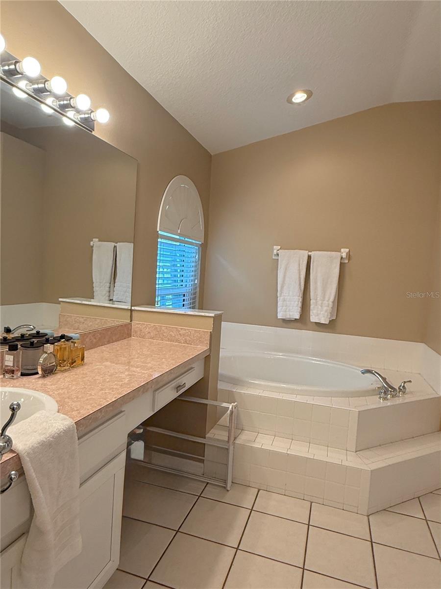 10501 ROCHESTER WAY, TAMPA, FL, 33626