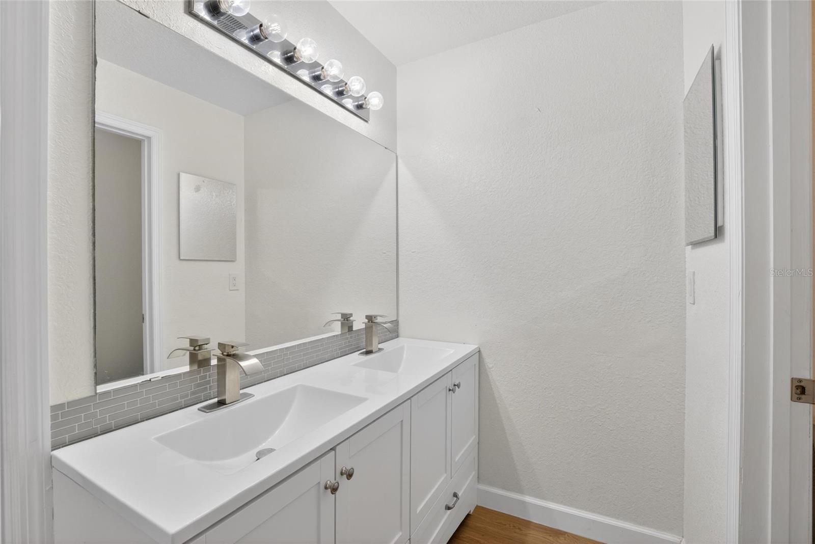 146 KINGS POND AVE, WINTER HAVEN, FL, 33880