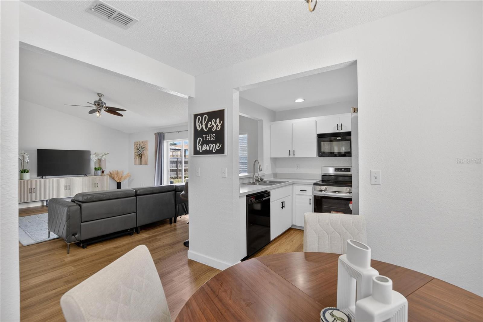 146 KINGS POND AVE, WINTER HAVEN, FL, 33880