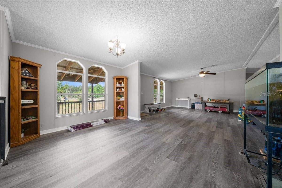 18585 N HIGHWAY 329, REDDICK, FL, 32686
