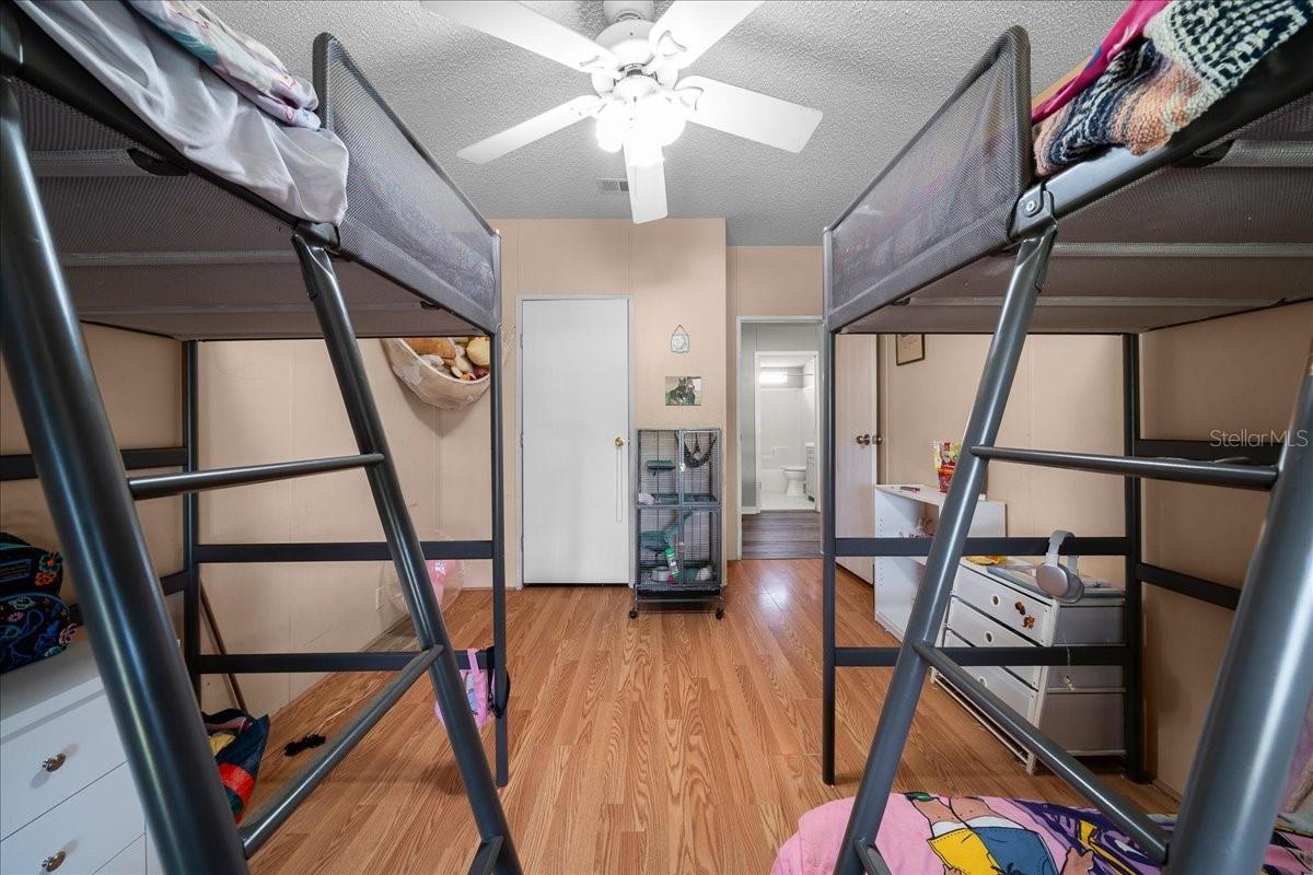 18585 N HIGHWAY 329, REDDICK, FL, 32686