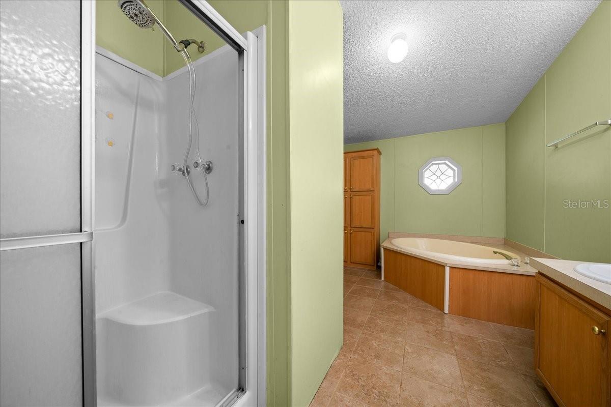 18585 N HIGHWAY 329, REDDICK, FL, 32686