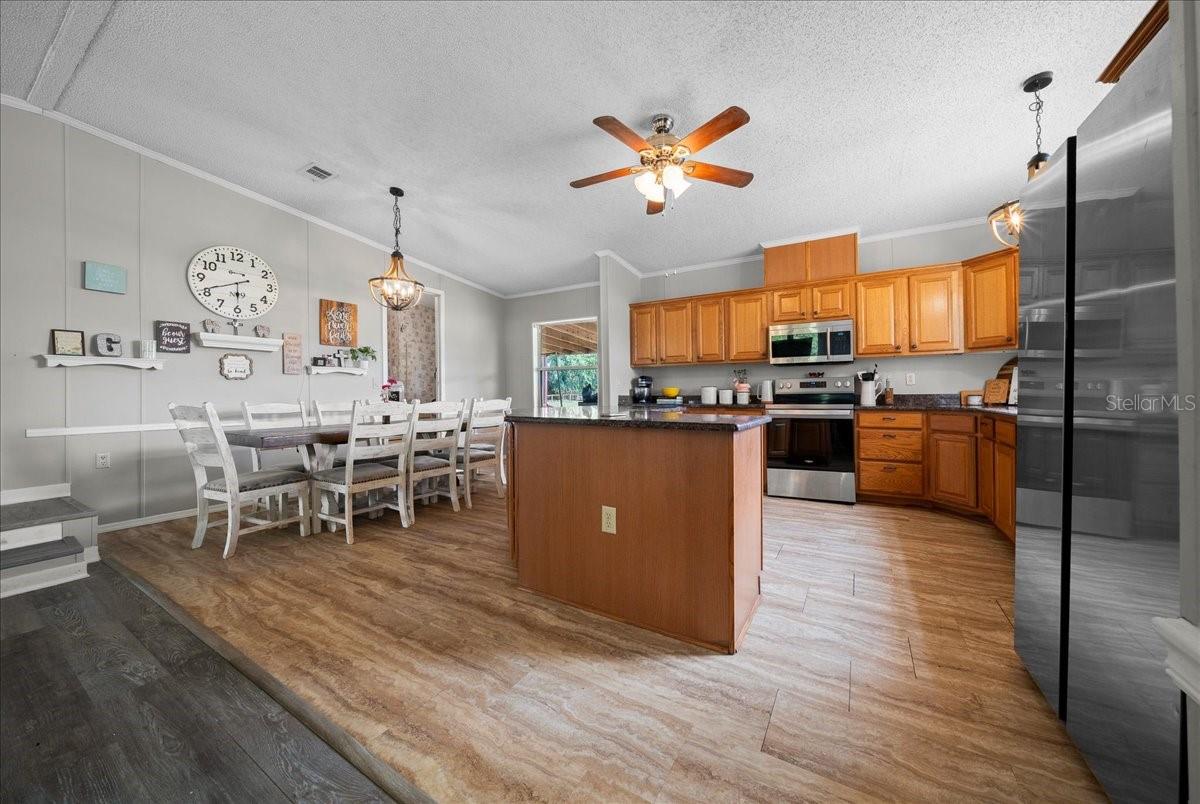 18585 N HIGHWAY 329, REDDICK, FL, 32686