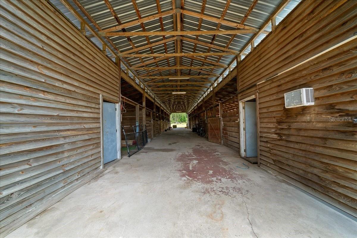 18585 N HIGHWAY 329, REDDICK, FL, 32686