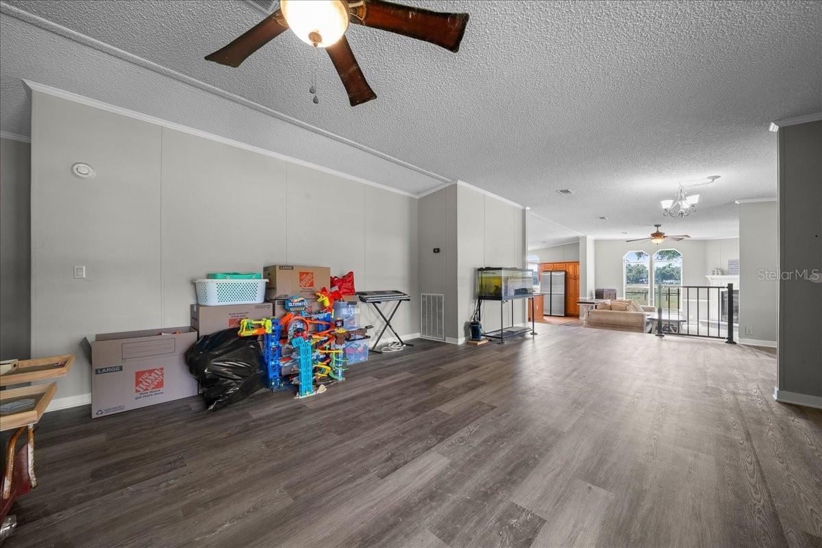 18585 N HIGHWAY 329, REDDICK, FL, 32686