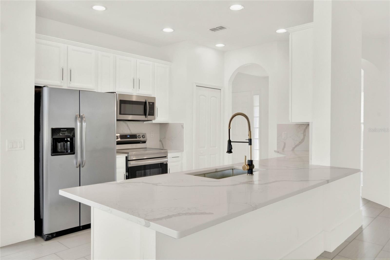 23503 VALDERAMA LN, SORRENTO, FL, 32776
