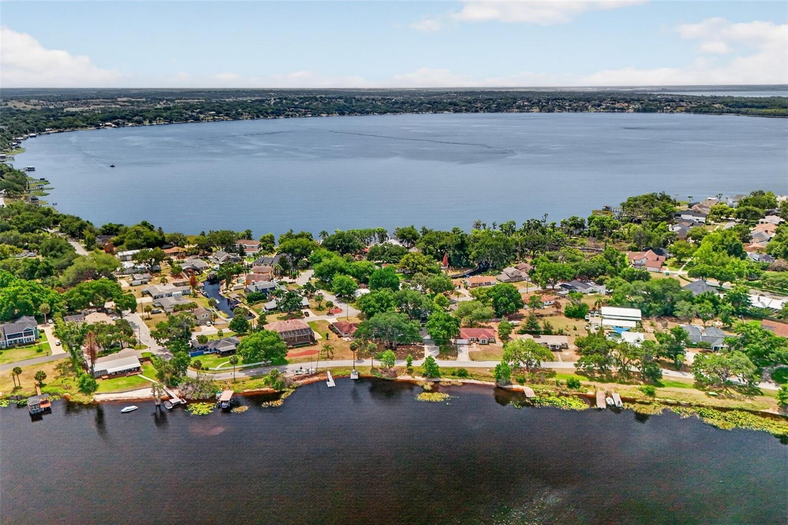 637 W LAKESHORE DR, CLERMONT, FL, 34711