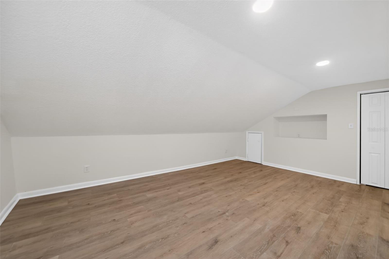637 W LAKESHORE DR, CLERMONT, FL, 34711