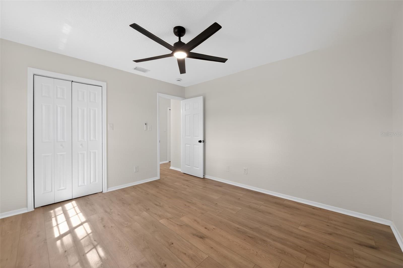 637 W LAKESHORE DR, CLERMONT, FL, 34711