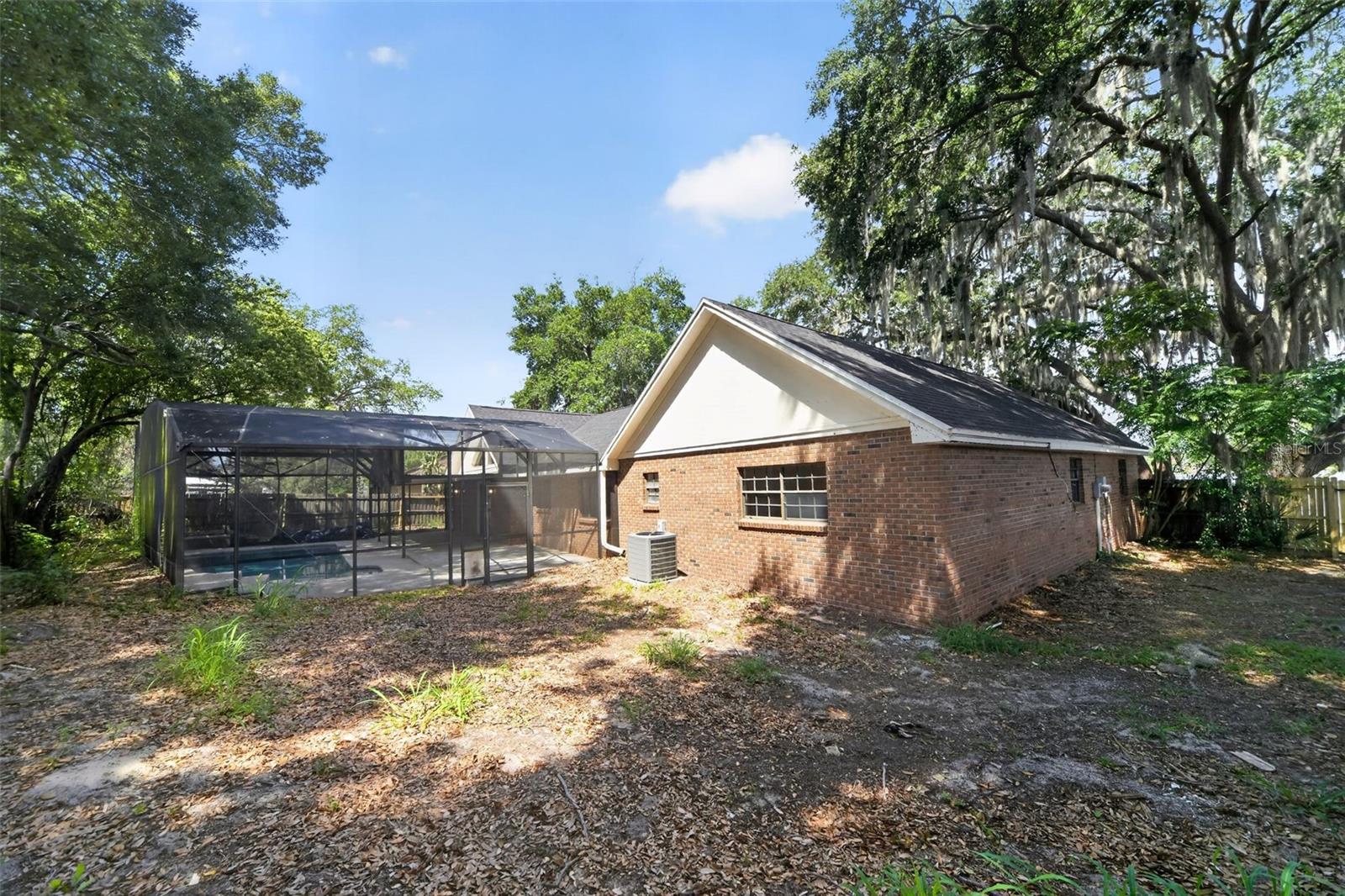 637 W LAKESHORE DR, CLERMONT, FL, 34711