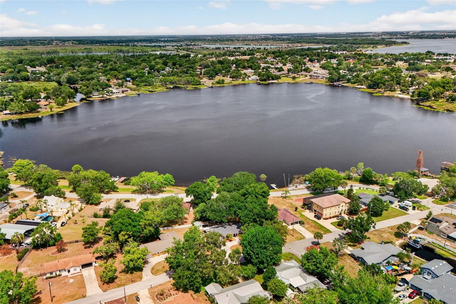 637 W LAKESHORE DR, CLERMONT, FL, 34711