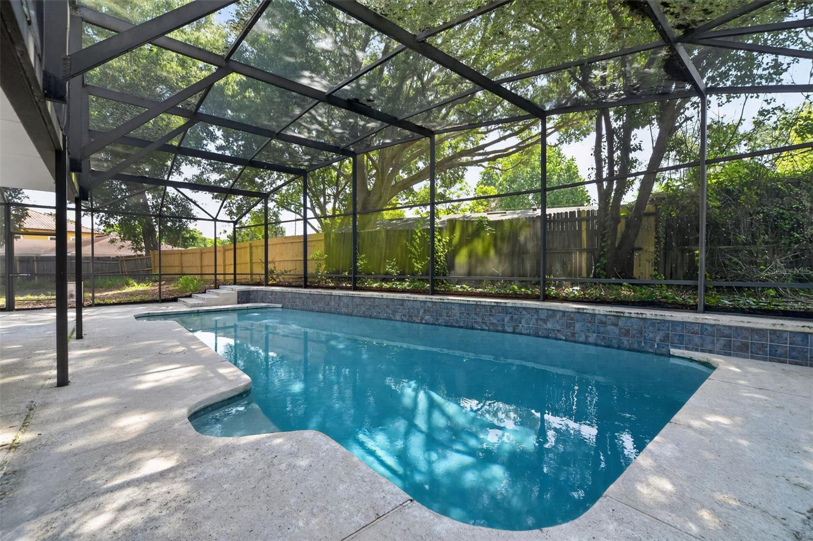 637 W LAKESHORE DR, CLERMONT, FL, 34711