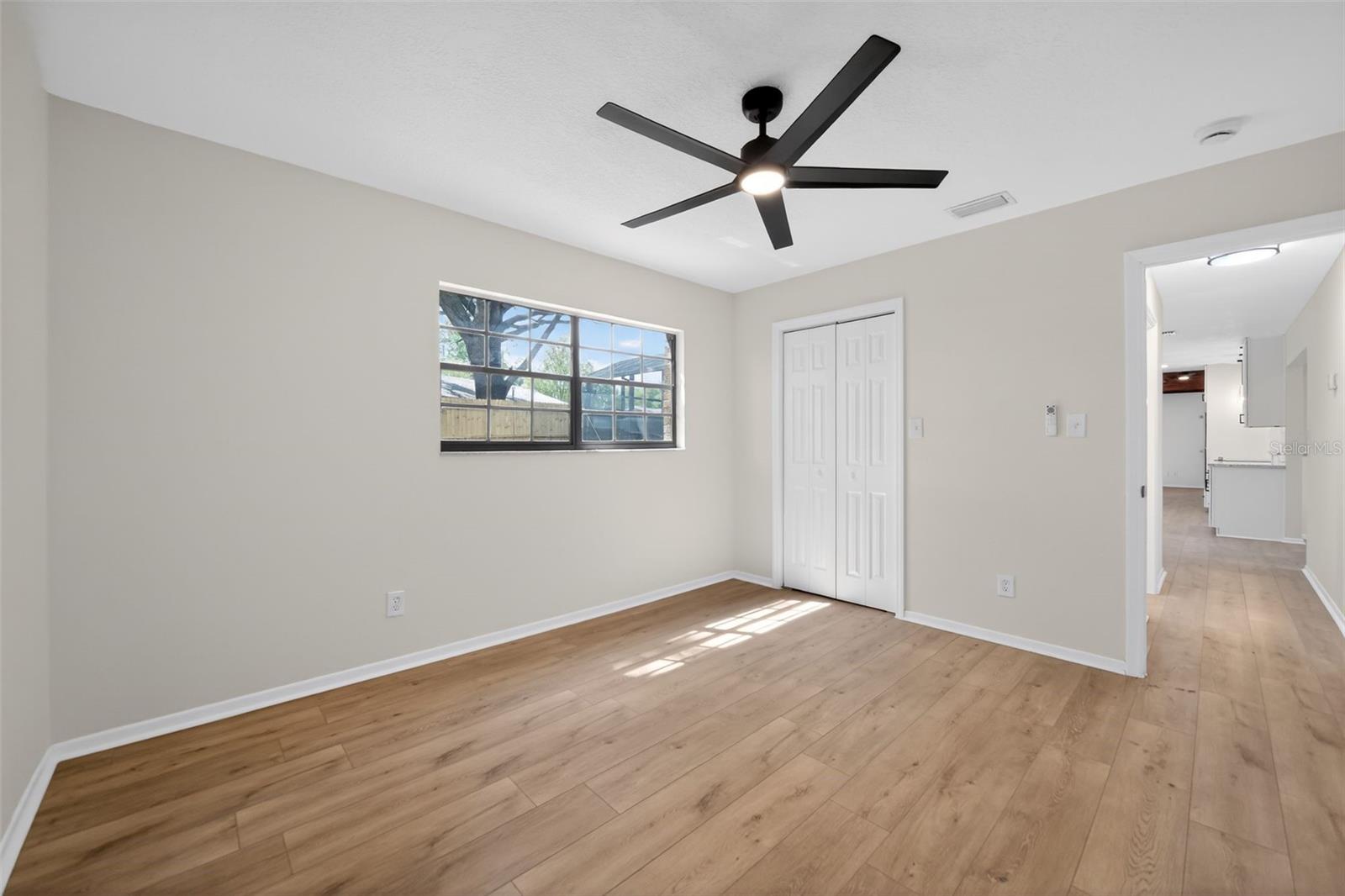 637 W LAKESHORE DR, CLERMONT, FL, 34711