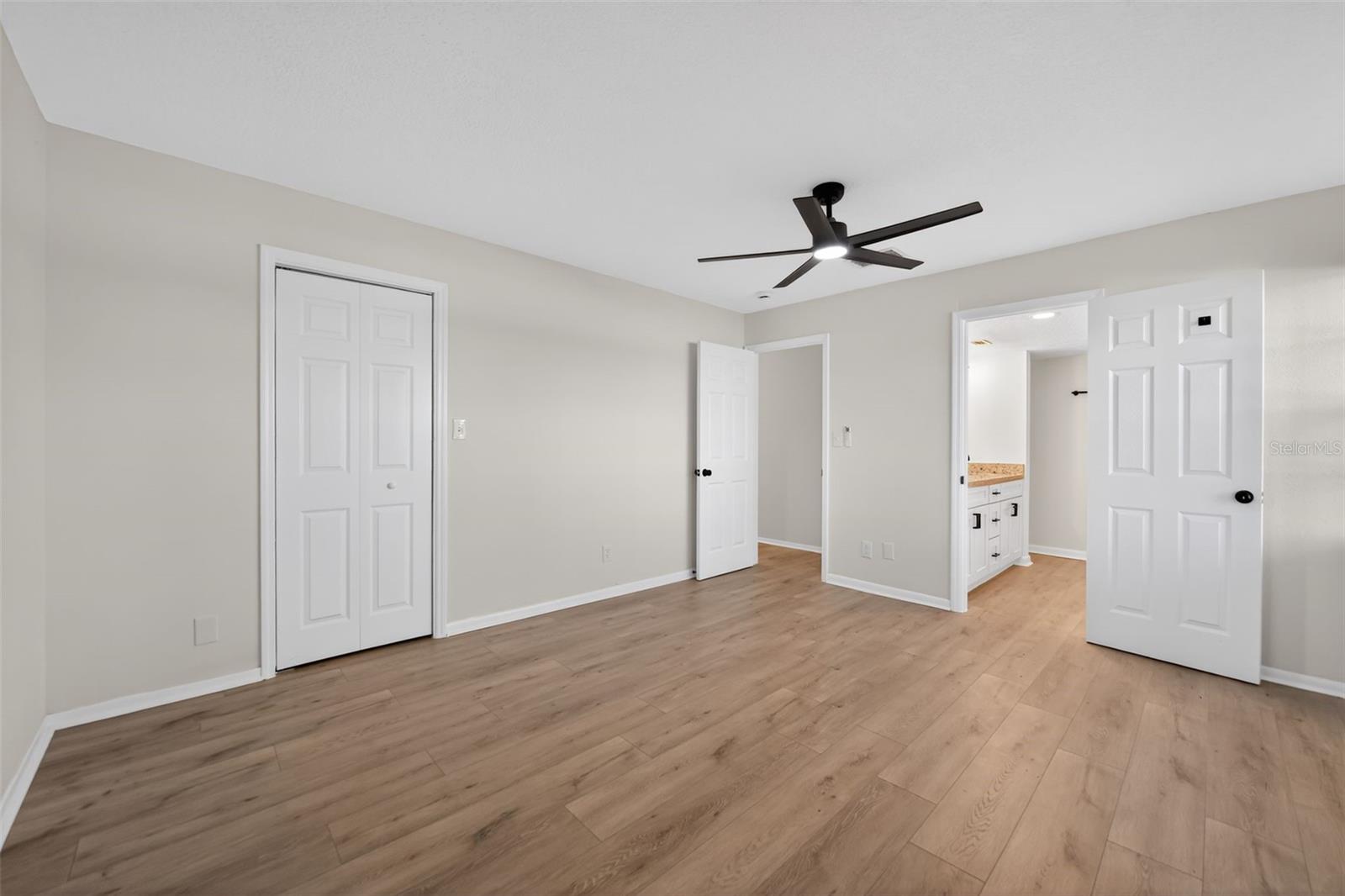 637 W LAKESHORE DR, CLERMONT, FL, 34711