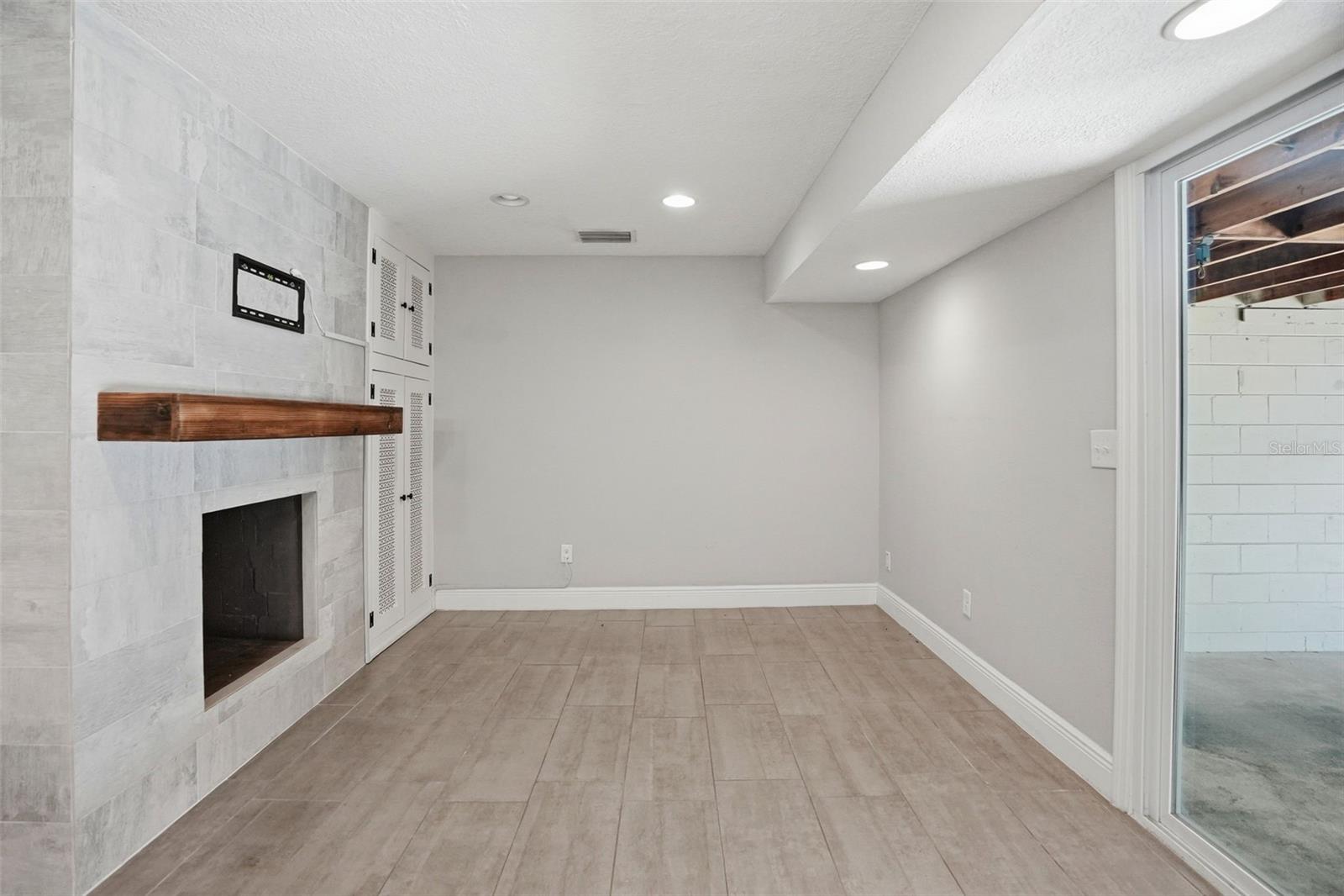 727 N HIMES AVE, TAMPA, FL, 33609