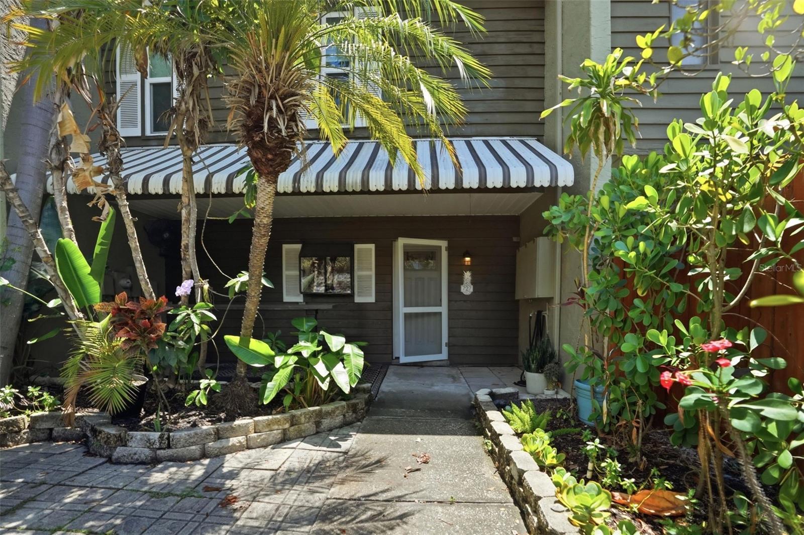 727 N HIMES AVE, TAMPA, FL, 33609