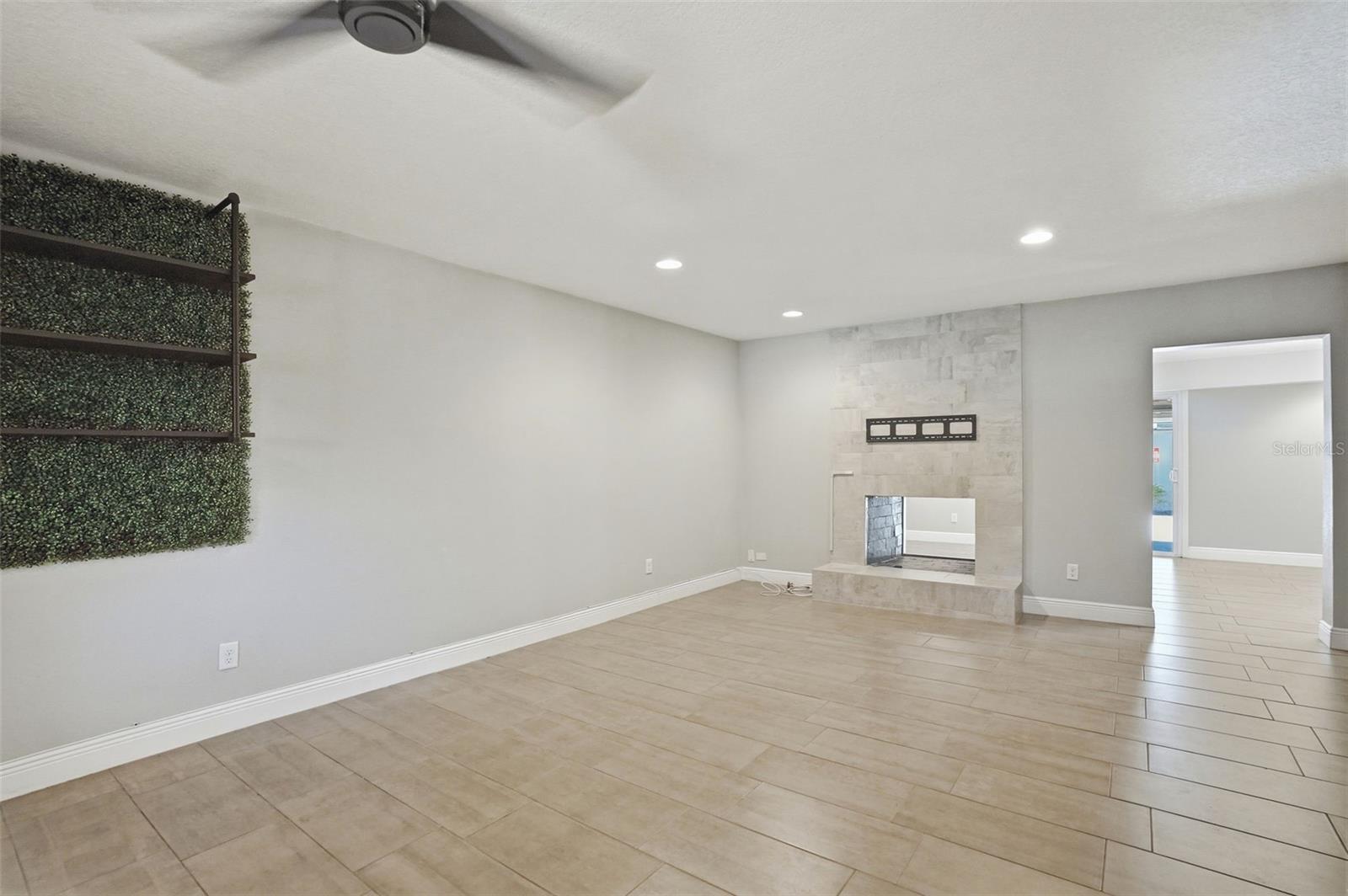 727 N HIMES AVE, TAMPA, FL, 33609